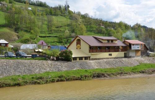 Cimpeni Bed & Breakfast | LaPociu