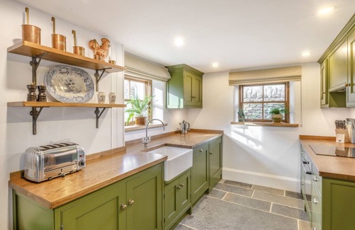 Sutton-in-Craven House | Lapwing Cottage - Two Bedroom House, Sleeps 4