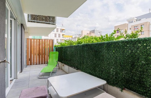 Universite Apartment | Large 2br with parking and terrace in Nanterre nearby La Défense - Welkeys