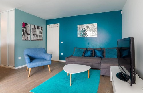 Universite Apartment | Large 2br with parking and terrace in Nanterre nearby La Défense - Welkeys