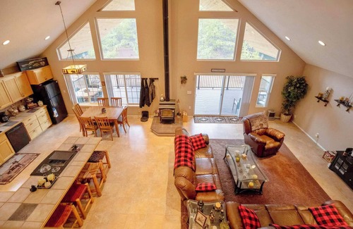 Gilchrist House | Large 3BR Retreat w Deck Views & Outdoor Adventure Access