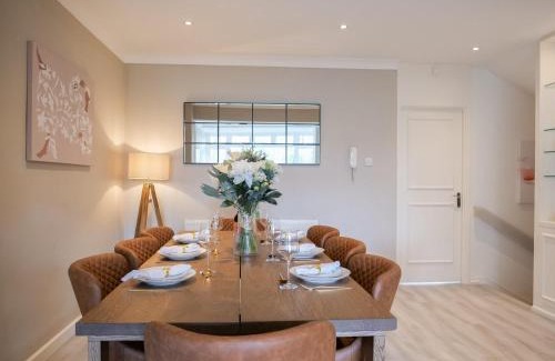 Holland Park House | Large 6 bedroom Residence Retreat in Holland Park