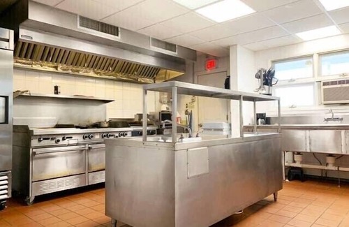 Hunter Cabin | Large 9 Bed 11 Bath Private Lodge, 1.5 Miles To Hunter Mountain W Bar & Games