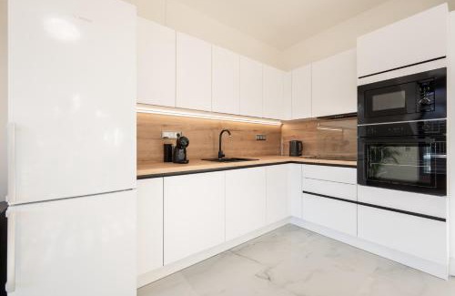 Brno Apartment | Large Apartment in a Quiet Area with Terrace & Free Garage