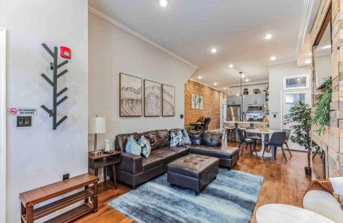 North Philadelphia West Apartment | Large Bi-Level 3BR w Patio - 10 min to DT