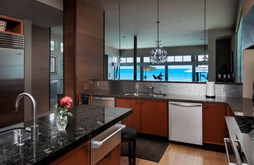 Capistrano Beach House | LARGE CONTEMPORARY HOME ON THE SAND, HOT TUB, CHEF’S KITCHEN, ENDLESS VIEWS