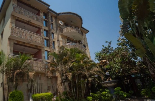 Lubumbashi House | Large Cozy room including free breakfast