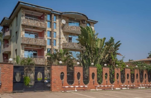 Lubumbashi House | Large Cozy room including free breakfast