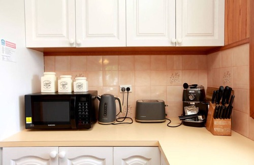 Jam Jerrup House | Large Family Beach House - Long stays discounted