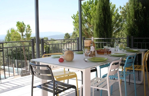 Seillons-Source-d'Argens House | Large contemporary house with garden