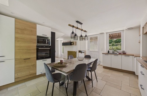 Terrasson-la-Villedieu Ski Chalet | Large garden and terrace for 7 people