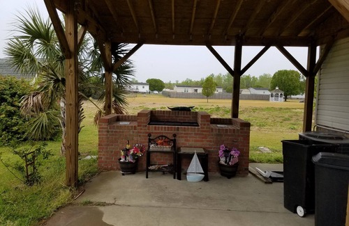 Carteret County House | Large home 15 min from ocean, 5 min to boat launch