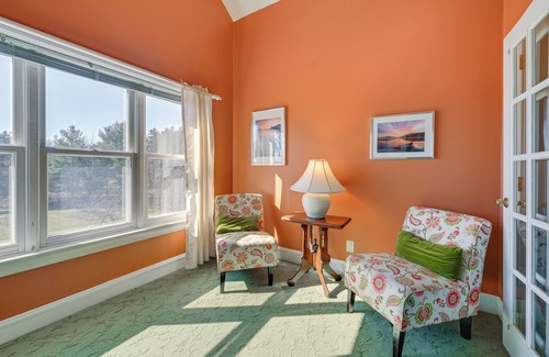 Wisconsin Dells Cottage | Large Home w/Indoor Basketball Court + Game Room!