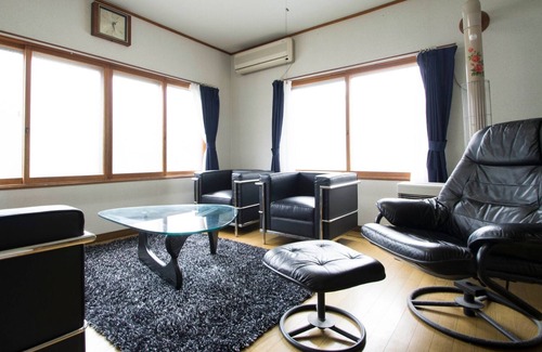 Nakajimakoen House | Large house near Nakajima Park 140 Nakajima Koe - TOMA HOUSE / Sapporo Hokkaidō