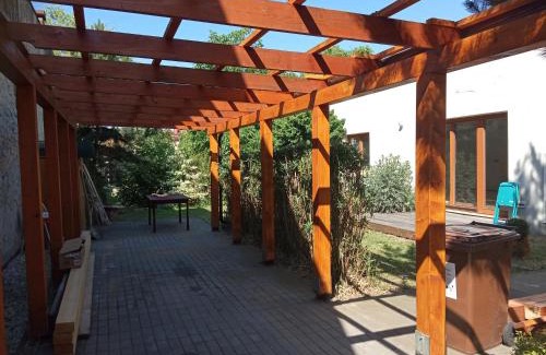 Uvaly Villa | Large house with parking, 30 min to Prague center
