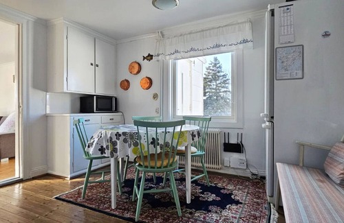Skaerhamn House | Large House with Two Apartments in Central Skärhamn | SE09100