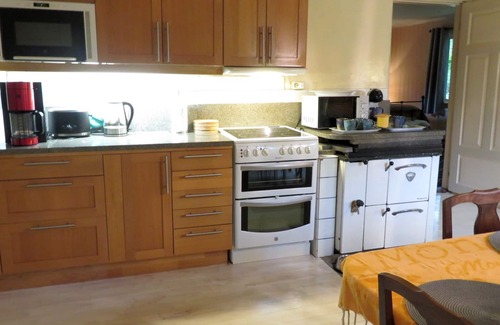 Lonashult House | Large Lake House with Boat at Lake Asnen Fast Fiber Internet 3 Bedrooms Pets OK