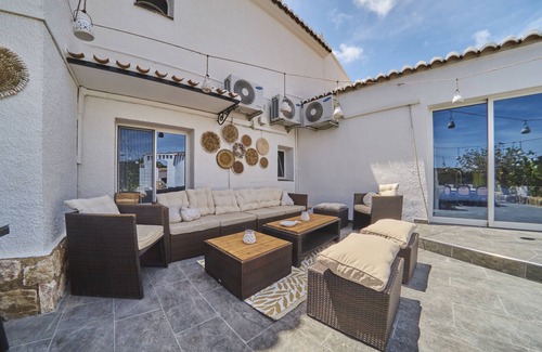 Javea Villa | Large Luxury Villa in the heart of Javea! 5-min walk to beach.