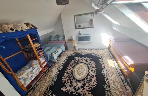 Biddulph House | Large private room in Biddulph-Stoke On Trent