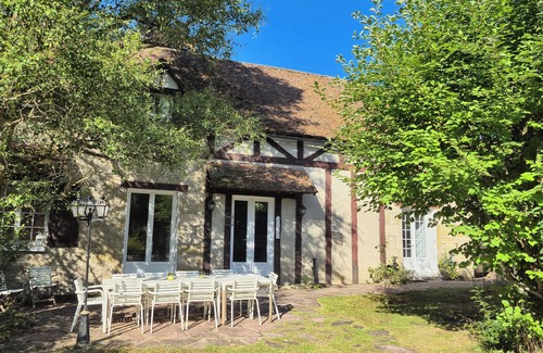 Estouy House | Large property with 2 houses and 1 heated swimming pool 1h20 south of Paris.