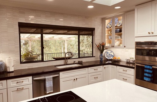 North Ridge House | Large Relaxing Property With Pool - Hot Tub and 2 Living Areas