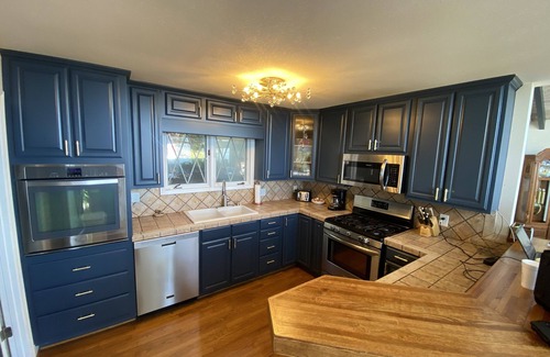 Roaring Gap Ski Chalet | Large Vacation Rental Chalet Mountain Views 6 BR