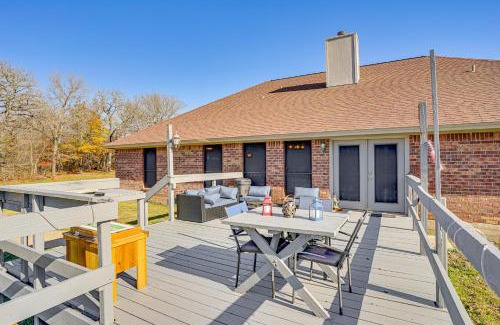 Alvarado House | Large Yard, Fire Pit and Games Grandview Haven!