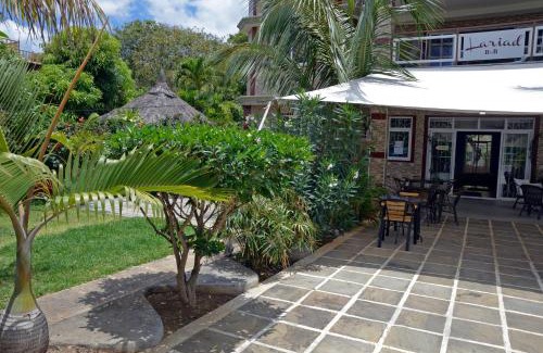 Flic-en-Flac Bed & Breakfast | Lariad BnB