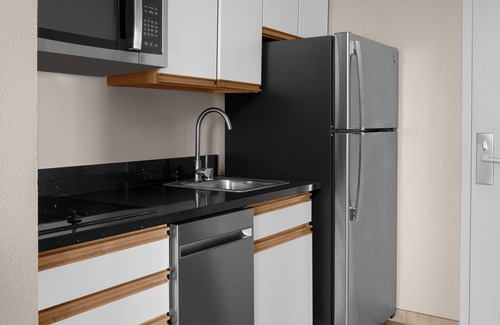 Pleasanton Hotel | Larkspur Landing Extended Stay Suites Pleasanton