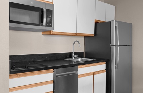 Pleasanton Hotel | Larkspur Landing Extended Stay Suites Pleasanton