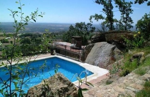 Poyales del Hoyo Cottage | Las Casas de Agapito Rural Center in Gredos, capacity for 25 people in total