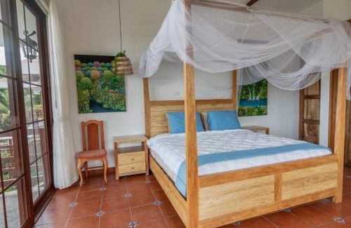 El Zonte House | Las Golondrinas El Zonte, El Salvador