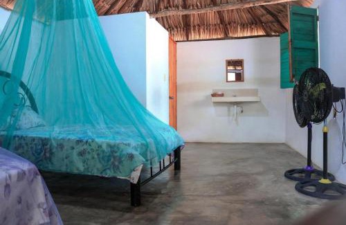 Mario Villanueva Madrid Hotel | Las Palmas - Basic Cabin Near Lagoon