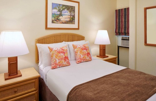 Nawiliwili Resort | LAST MINUTE DEAL! 2BR in Lihue, minutes from the beach. Perfect for a getaway!