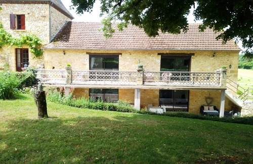 Berbiguieres House | Laugerie Basse Gites, Lavende Gite with heated pool