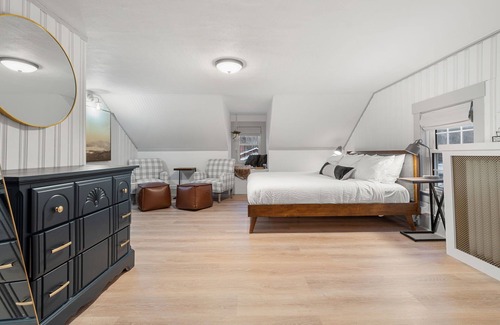 Lincoln Cabin | Launchpoint Lodge
