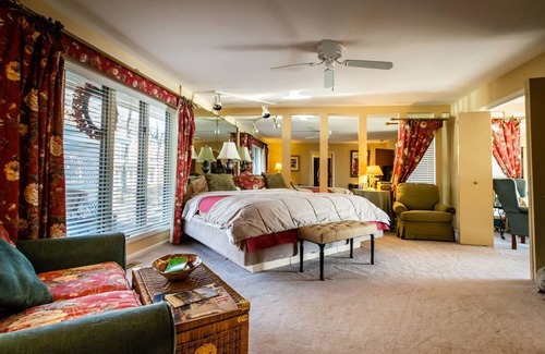 Parole Bed & Breakfast | Laurel Grove Inn on the South