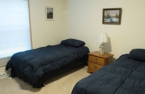 Markleton Cabin | Laurel Hill Lodge: Secluded Getaway in the Laurel Highlands