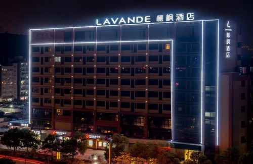 Baiyun Hotel | Lavande Hotels·Foshan Zhoucun Ligang Road Xunfenggang Metro Station