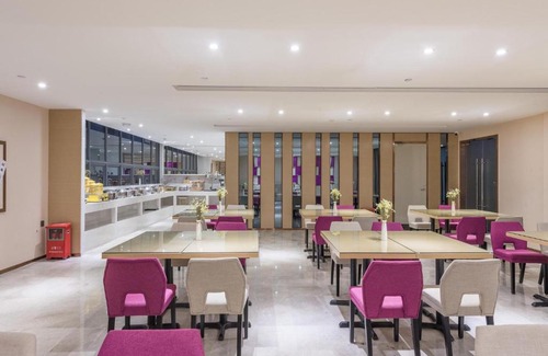 Baiyun Hotel | Lavande Hotels·Foshan Zhoucun Ligang Road Xunfenggang Metro Station