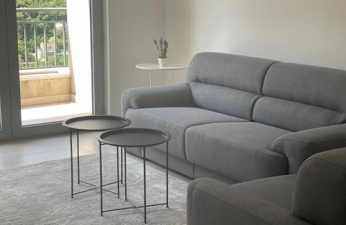 Donji Morinj Apartment | Lavender Bay Apartment D9