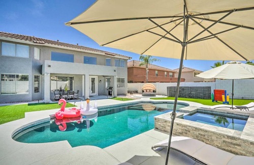 Litchfield Park House | Lavish House with Home Theater and Fireplaces!