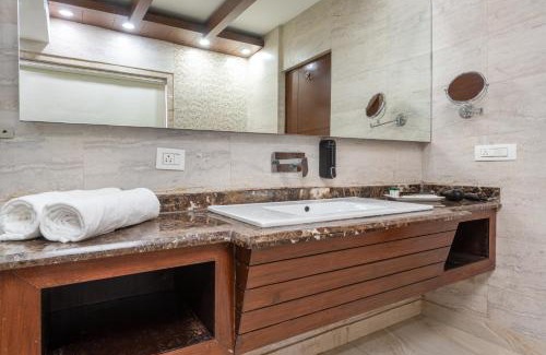The Mall Road Resort | Lawrence Solitaire Resort, Mall road, Mussoorie