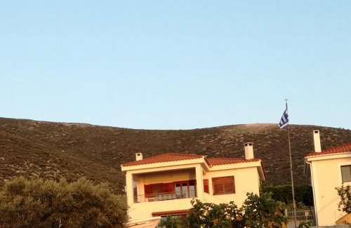 Kymi-Aliveri House | Lazy Farm