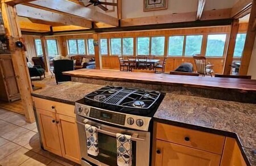 Malone House | Lazy Moose Lodge w/Panoramic Mountain Views and Hot Tub