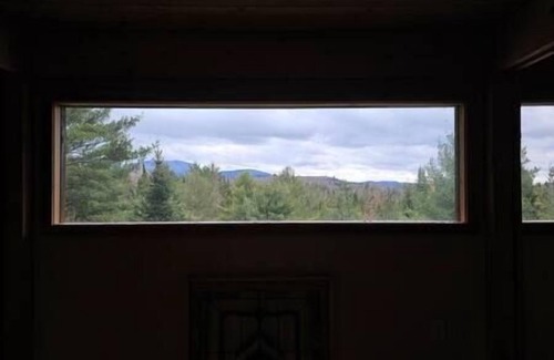 Malone House | Lazy Moose Lodge w/Panoramic Mountain Views and Hot Tub