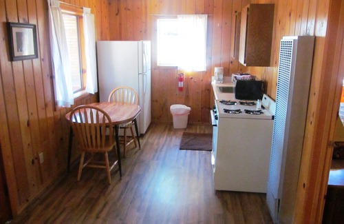 Pinetop-Lakeside Cabin | Lazy Oaks Resort