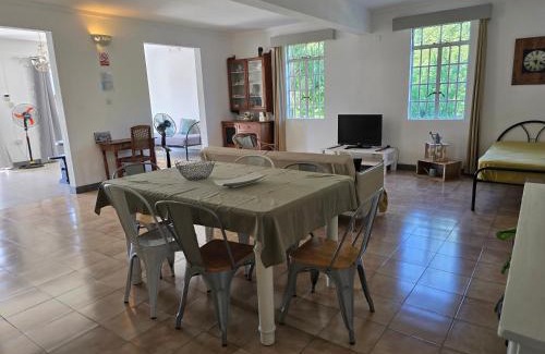 Port Louis Apartment | Lazy Tilapia