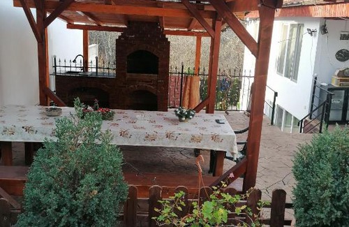Dubova House | lclc
