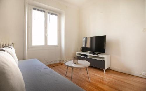 Pont Rousseau Apartment | Le 1871 - T3 Calme et Spacieux